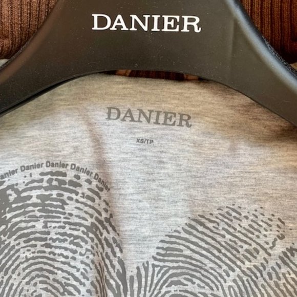 Bomber leather jacket - Picture 5 of 8